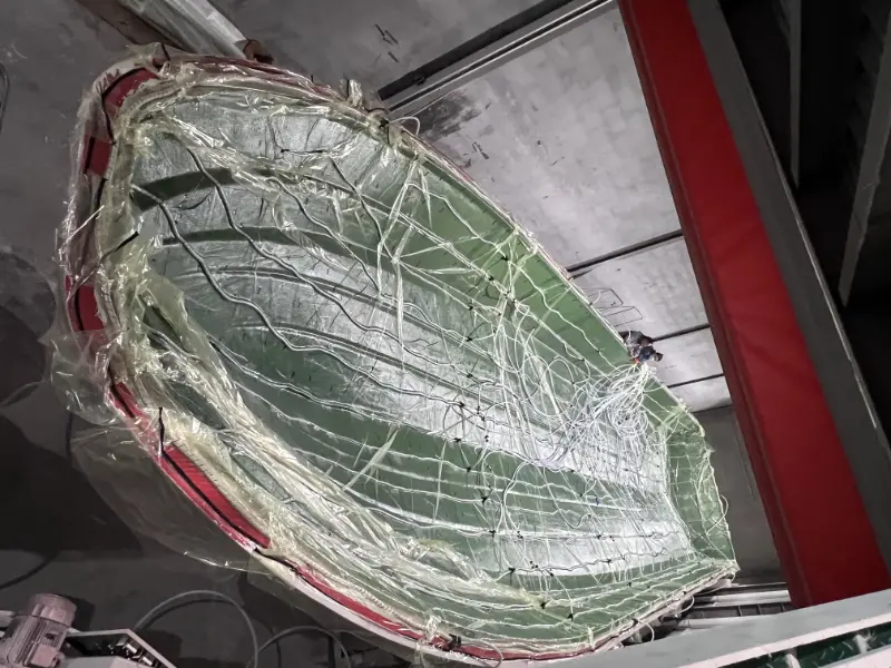 Διαδικασία έγχυσης κενού Lawada® για γάστρα επιβατηγού σκάφους μήκους 21,8 μέτρων – Αυξάνει την αντοχή, την αποτελεσματικότητα και τη μακροζωία